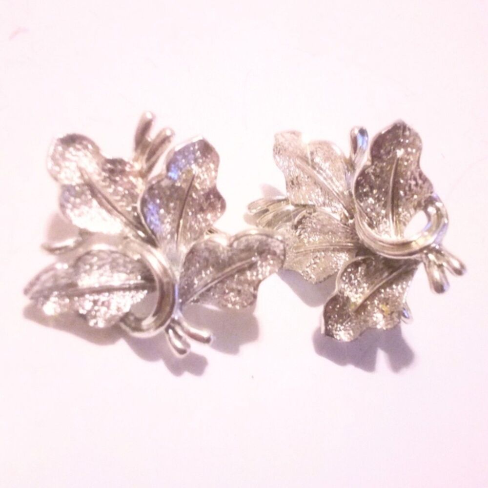 Vintage Sarah Coventry Silvery Leaf Clip Earrings